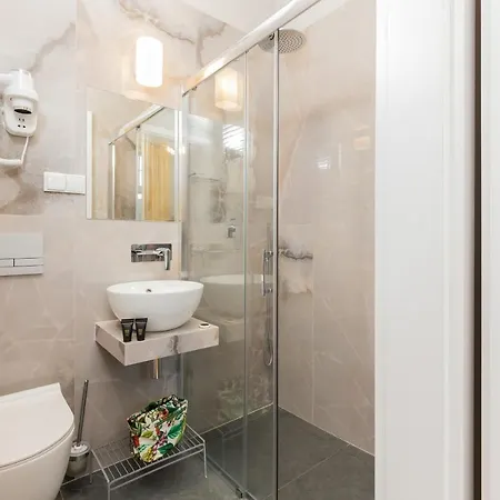 Appartement Rivoli Near The & Pier By Renters *