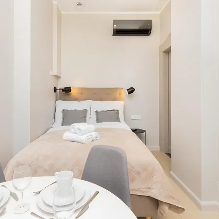 Rivoli Near The & Pier By Renters * Sopot