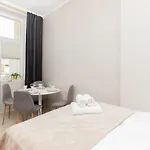 Rivoli Near The & Pier By Renters