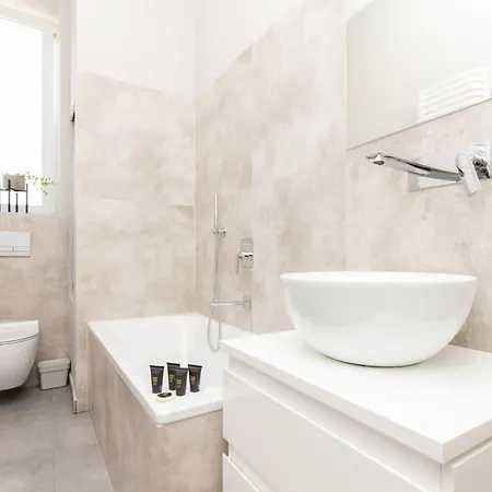 Rivoli Near The & Pier By Renters Апартаменты