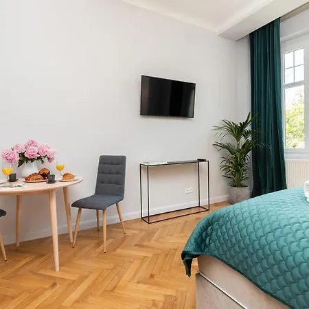 Rivoli Near The & Pier By Renters Апартаменты *